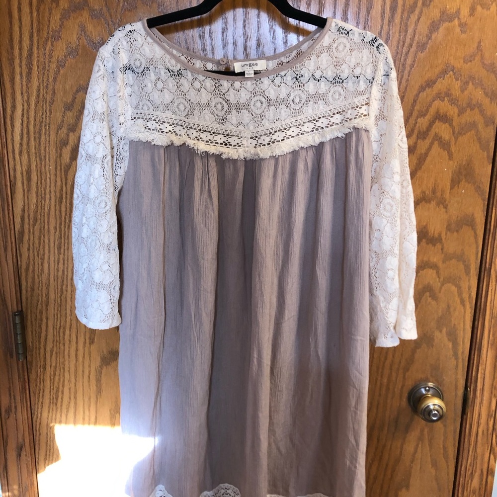 Umgee taupe and cream L dress